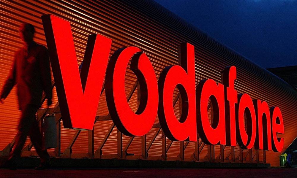 Vodafone Ties-up with HOOQ for Content in India