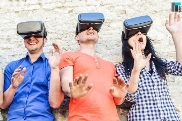 Three people using VR | LegalTechMunch