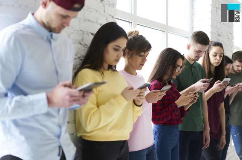 Pros and Cons of A Generation Driven By Technology