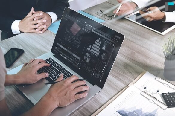 An IT person monitoring the customer experience for financial services I LegalTechMunch