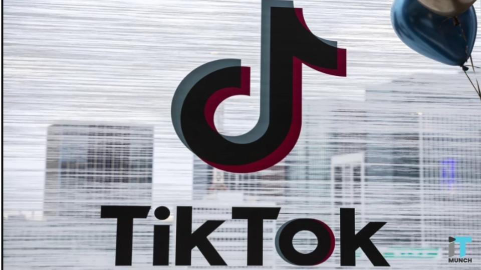 AI-Powered Content Delivery Networks (CDNs): Optimizing Content for Global Audiences