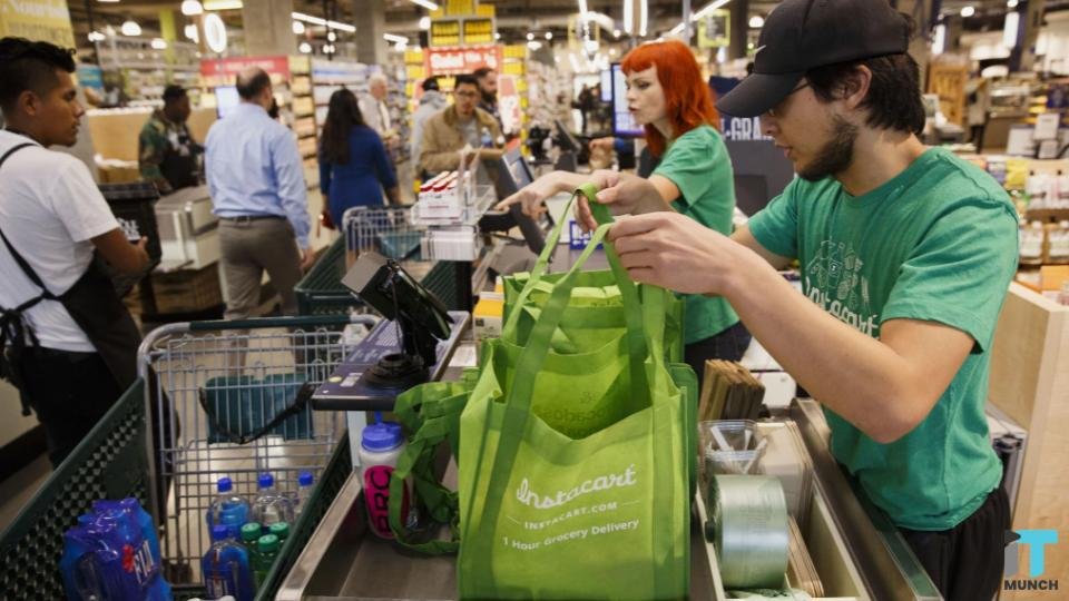 Instacart shoppers are organizing a nationwide protest 1 Instacart shoppers getting grocery items | IT Munch