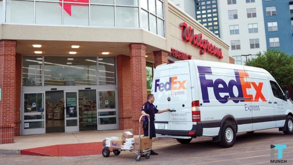 Walgreens Partners with FedEx to Accept Online Returns 1 FedEx drop-off and pickup services at Walgreen stores | LegalTechMunch