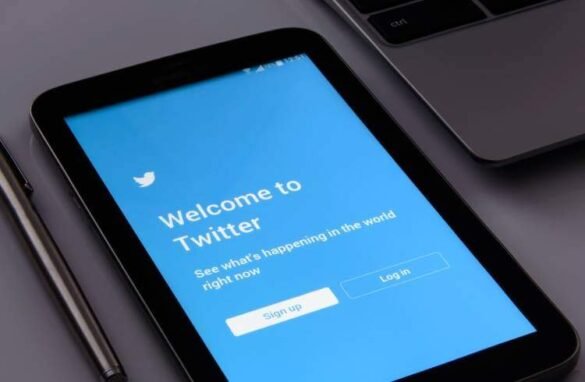 Twitter tests new ‘retweet prompt’ feature | LegalTechMunch