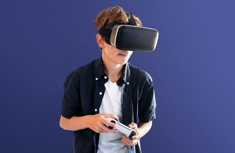 AR and VR in Gaming: Present Innovations and Future Prospects