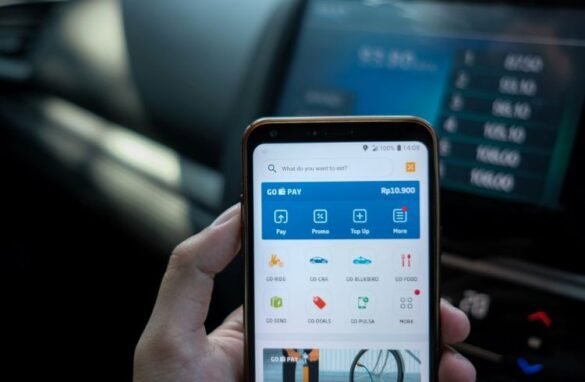 Fintech application on mobile phone