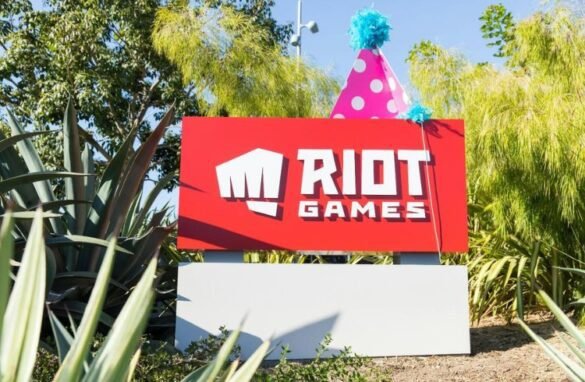 Riot Games logo