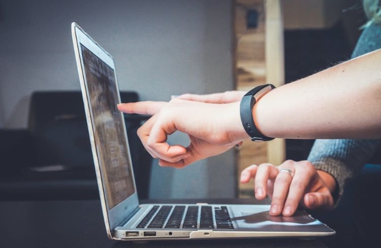 Unlocking the Power of Machine Learning in Advertising: Top 6 Benefits