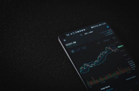 Mobile application tracking crypto rates