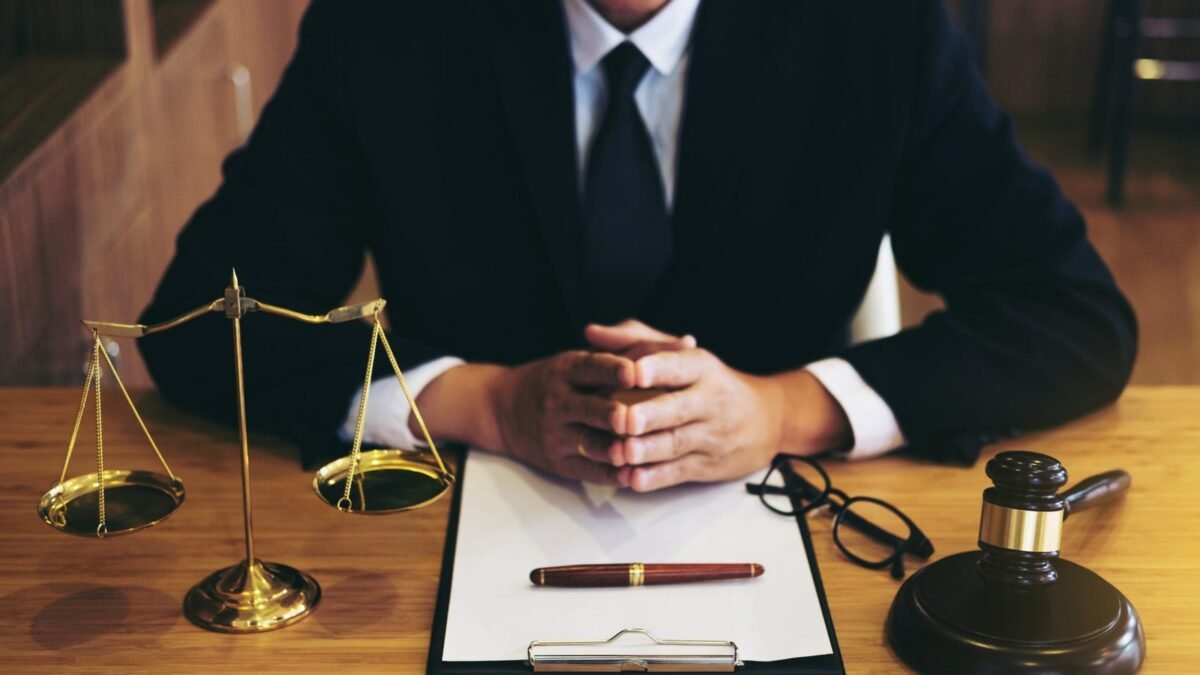 Boosting Efficiency in Legal Practice: Top Legal Tech Tools for Lawyers