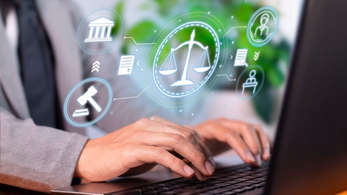 The Benefits of Legal Technology for Law Firms: Increasing Efficiency and Enhancing Client Outreach