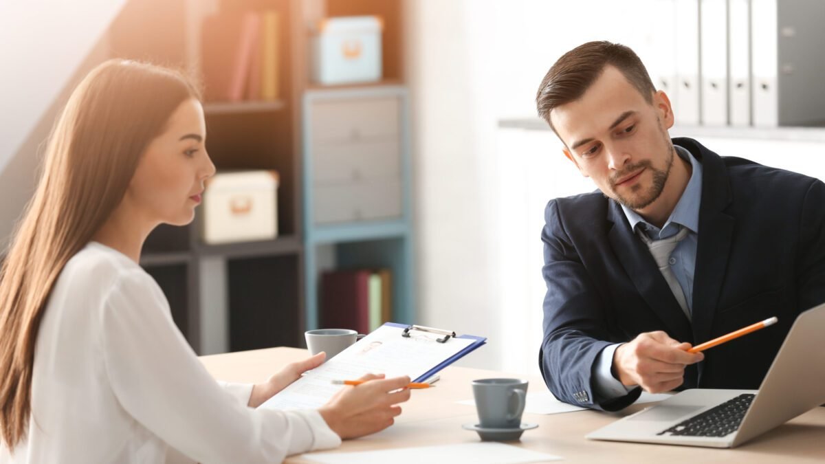 The Essential Role of HR Apps in Managing a Mobile Workforce