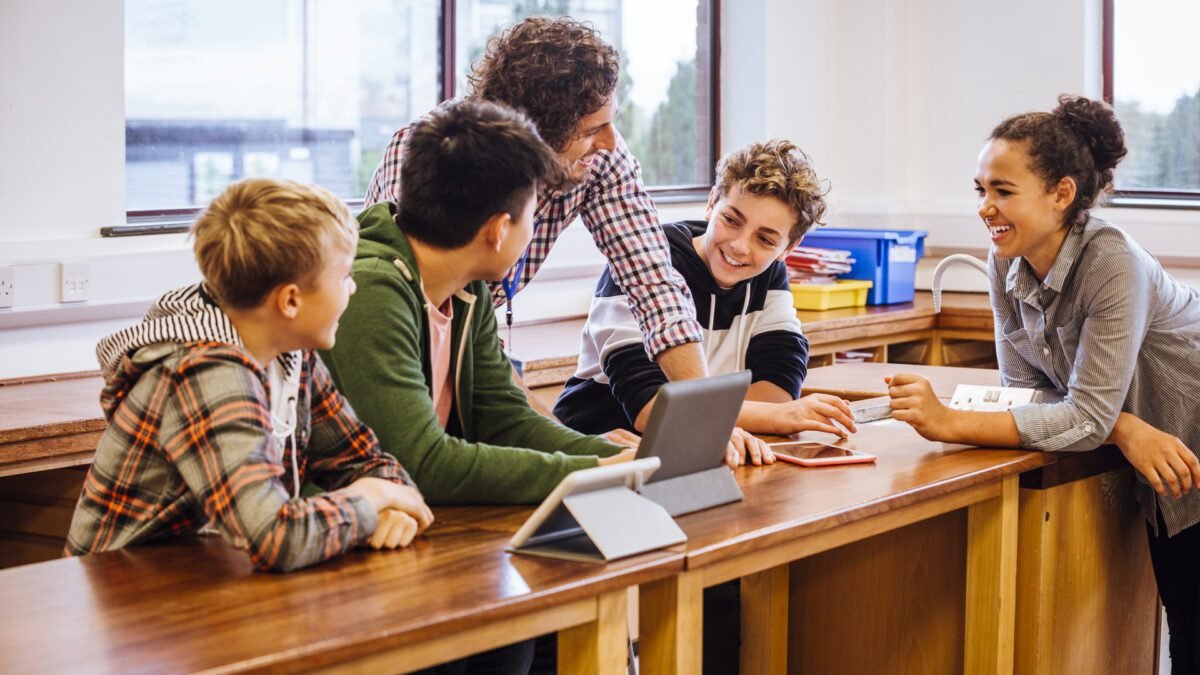 AI in Education: Personalizing Learning for a Global Classroom