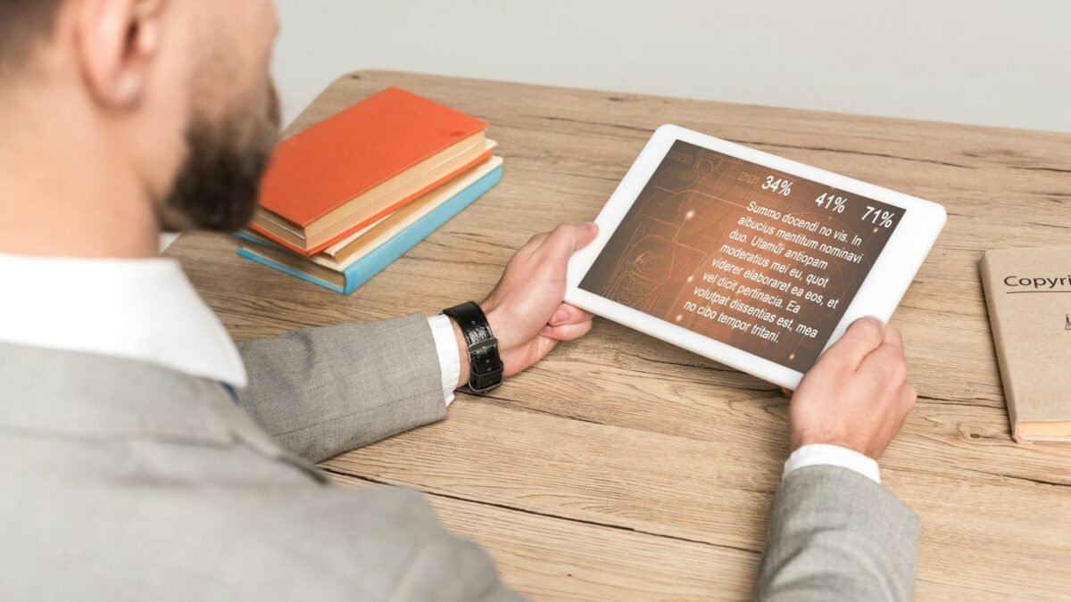 Top Legal Tech Applications for 2023: From AI Contract Analysis to Document Automation