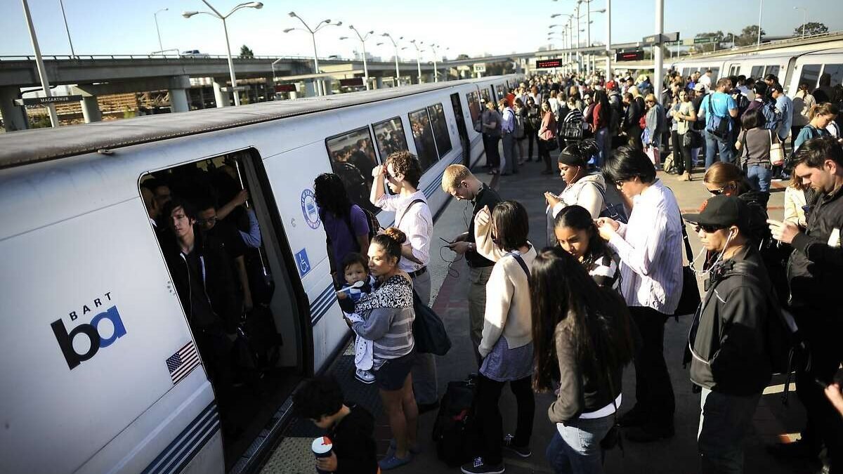 AI’s Role in Public Transportation: Optimizing Routes and Reducing Delays