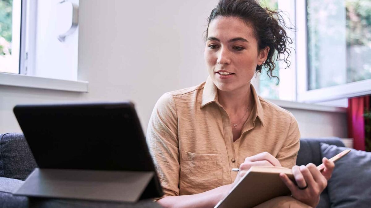 Technology and Mental Health: Innovations in Psychological Care