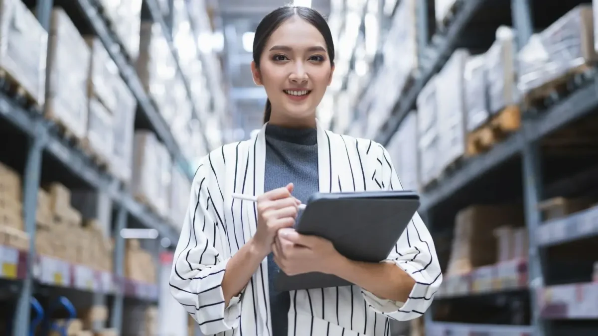 The Transformative Power of AI in Global Logistics and Supply Chain Management