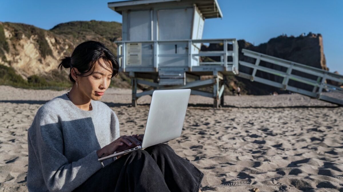 The Rise of Digital Nomads: Trends and Technologies